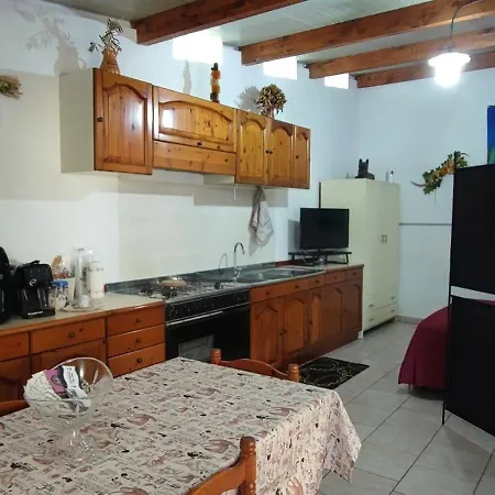 Apartment Monolocale Luna Holidays *